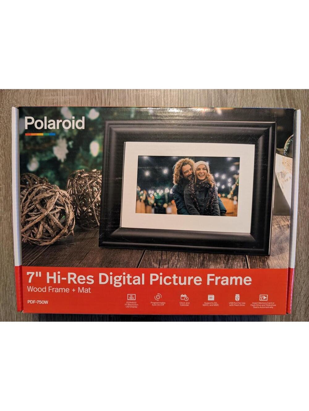 NIB Polaroid Digital '7 Hi Resolution'' Picture Frame Black Wood Frame PDF-750W